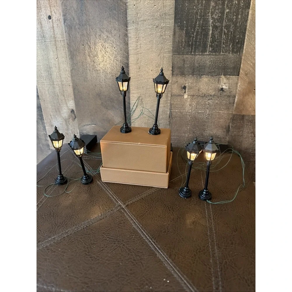 Vintage Christmas‎ Village Lighted Street Lamp Posts Battery Operated Lot of 3